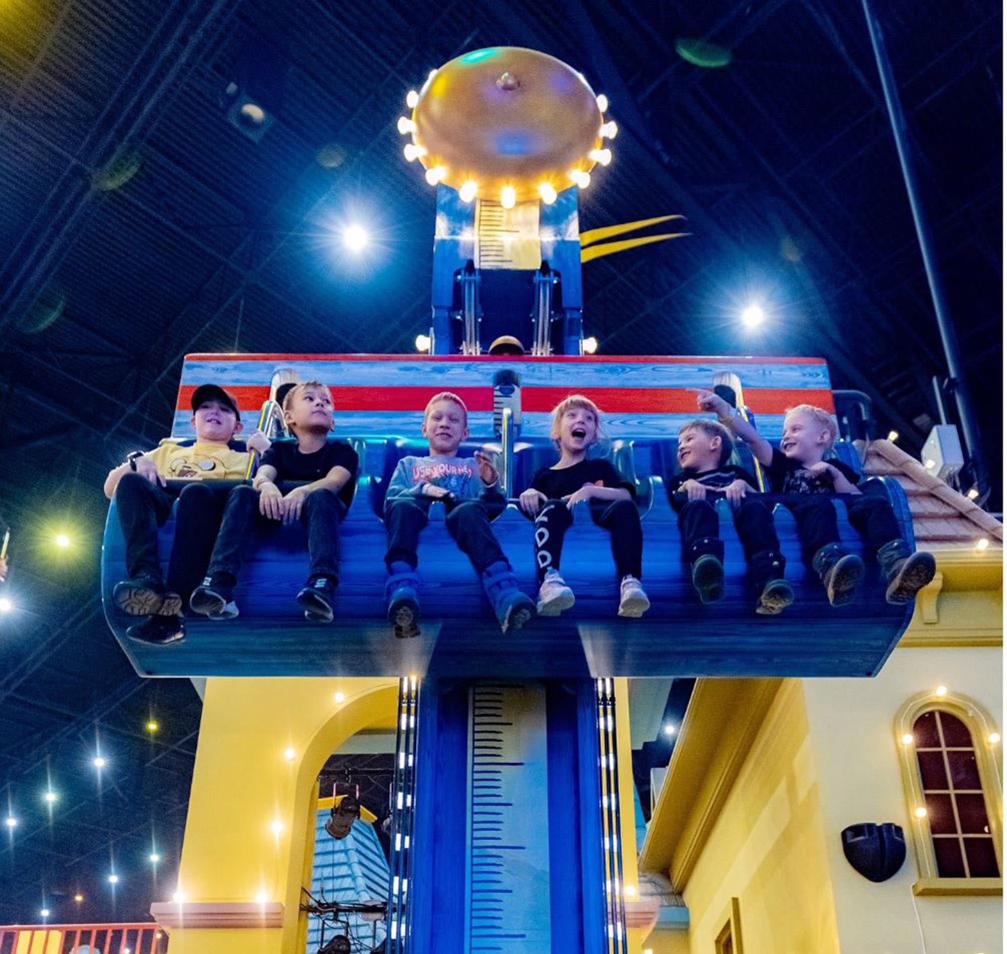 Source Manufacturer Workshop Production Line Assembly QC Control Professional amusement ride factory production workshop and 72-hour dynamic loading safety test