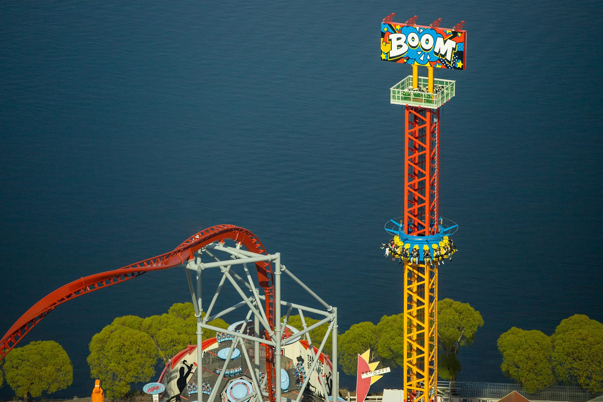 Z MAX Tower Z MAX Tower thrilling shoot and bounce ride