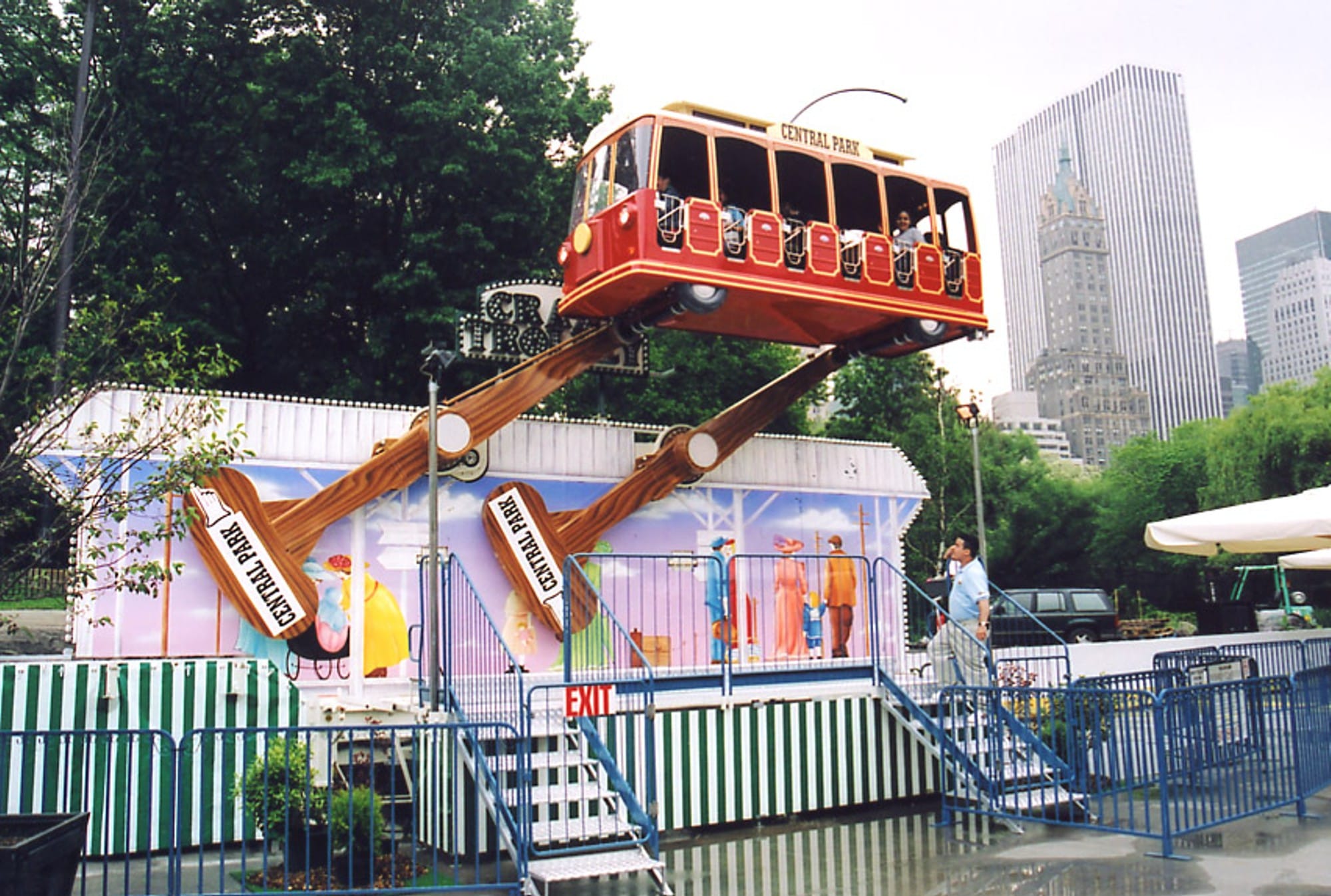 Crazy Bus for Sale | Family Swing Ride | 24-Rider Amusement Ride | JHRides Crazy Bus ride - family swing with children