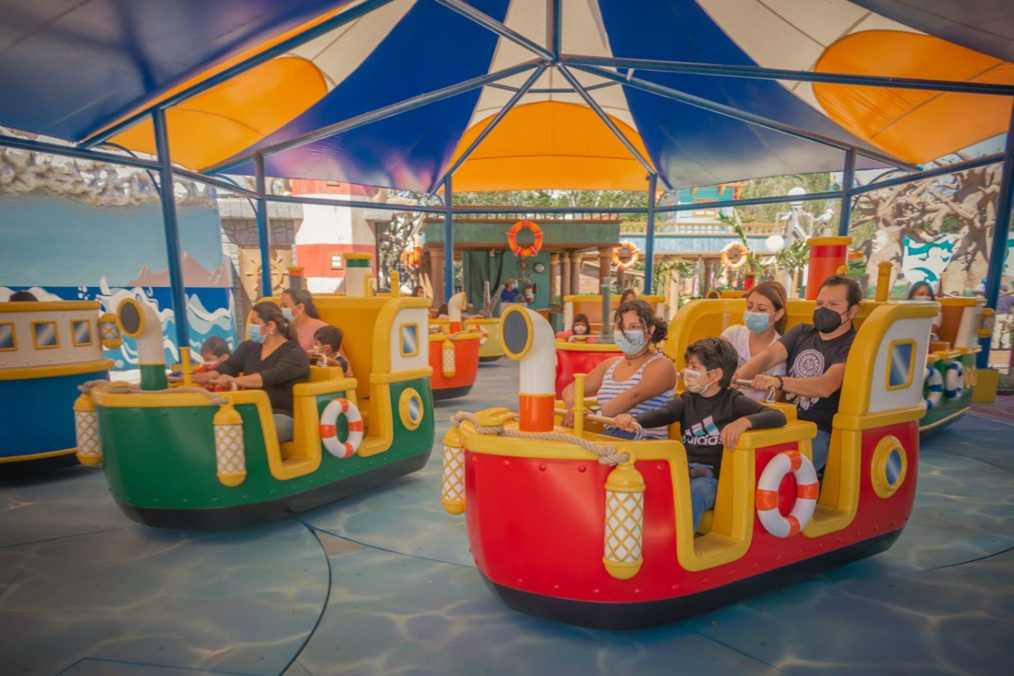 Demolition Derby 40-Rider Ride for Sale | High Capacity Family Spinning Attraction | JHRides Demolition Derby 40 - ten vehicles on dynamic path