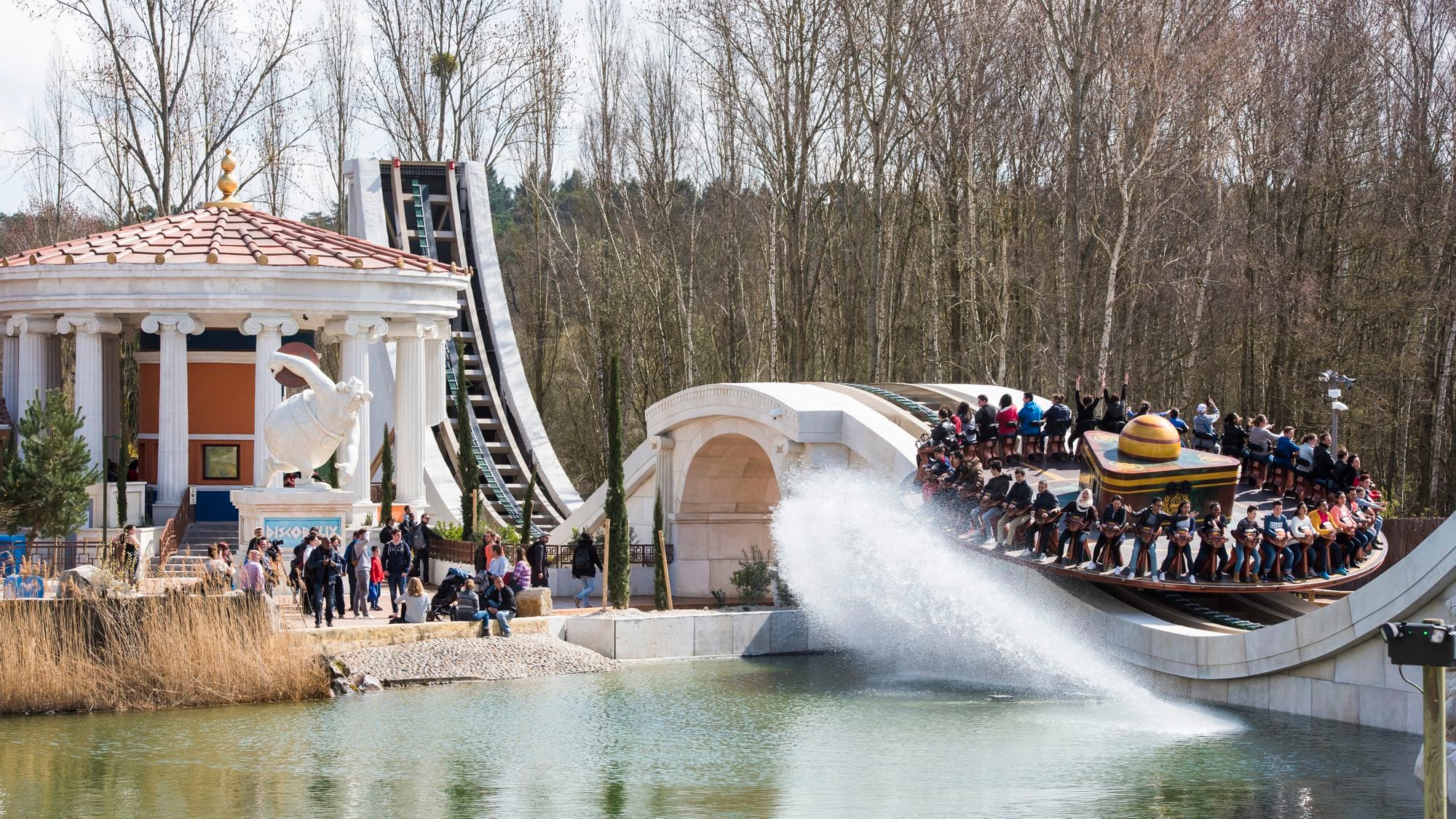 40-seater UFO Slide Ride for Sale | Disco UFO Ride | JHRides UFO Slide Ride large installation view Disk'O Mega 40