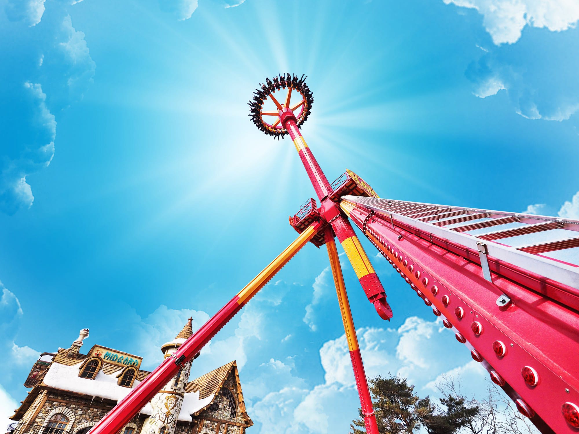 Giant Discovery 40 | Large Pendulum Swing Ride for Sale | JHRides Giant Discovery 40 - outward-facing suspended seats
