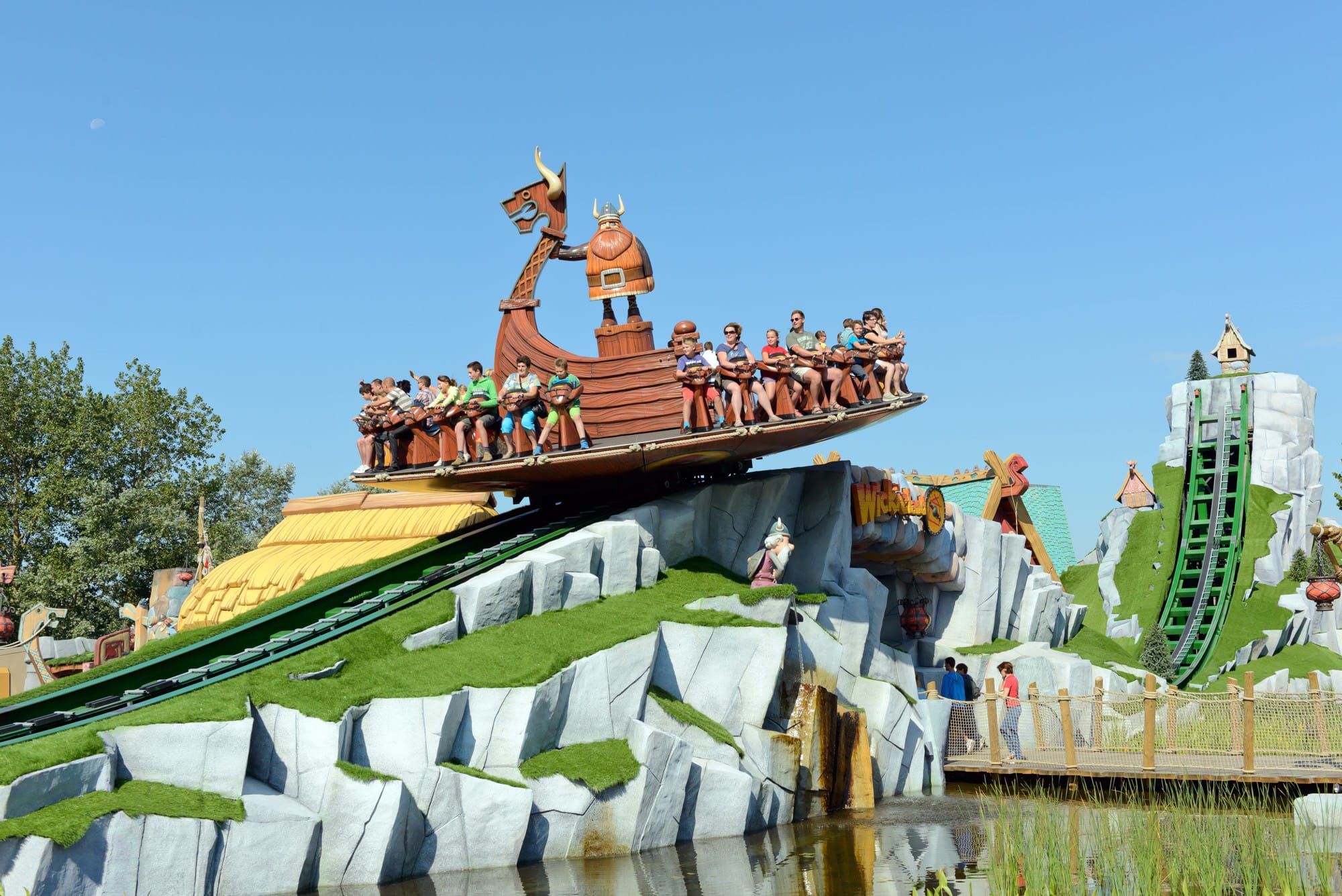 24-seater UFO Slide Ride for Sale | Disco UFO Ride | JHRides UFO Slide Ride - U-shaped crescent track