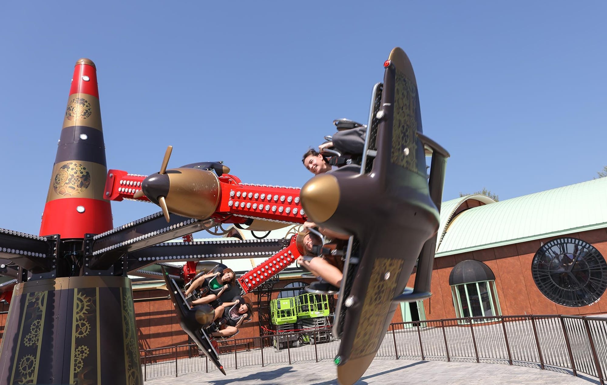 Air Race Ride for Sale | 360° Inverting Airplane Ride Factory Air Race ride for sale - theme park installation
