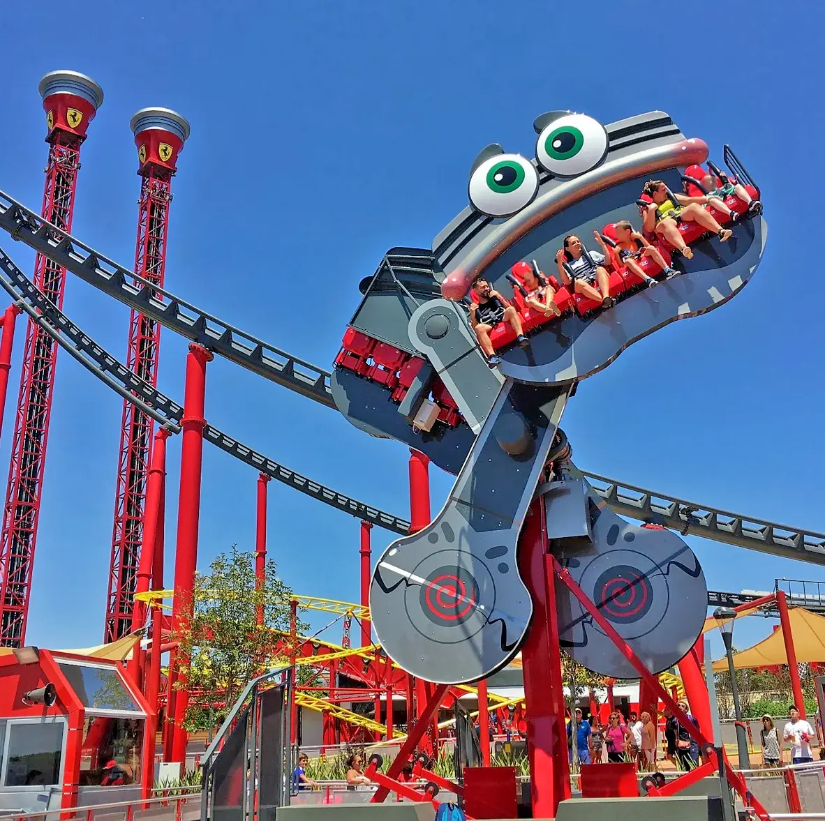 Flyover Ride for sale – full view of the scissors arm thrill ride structure