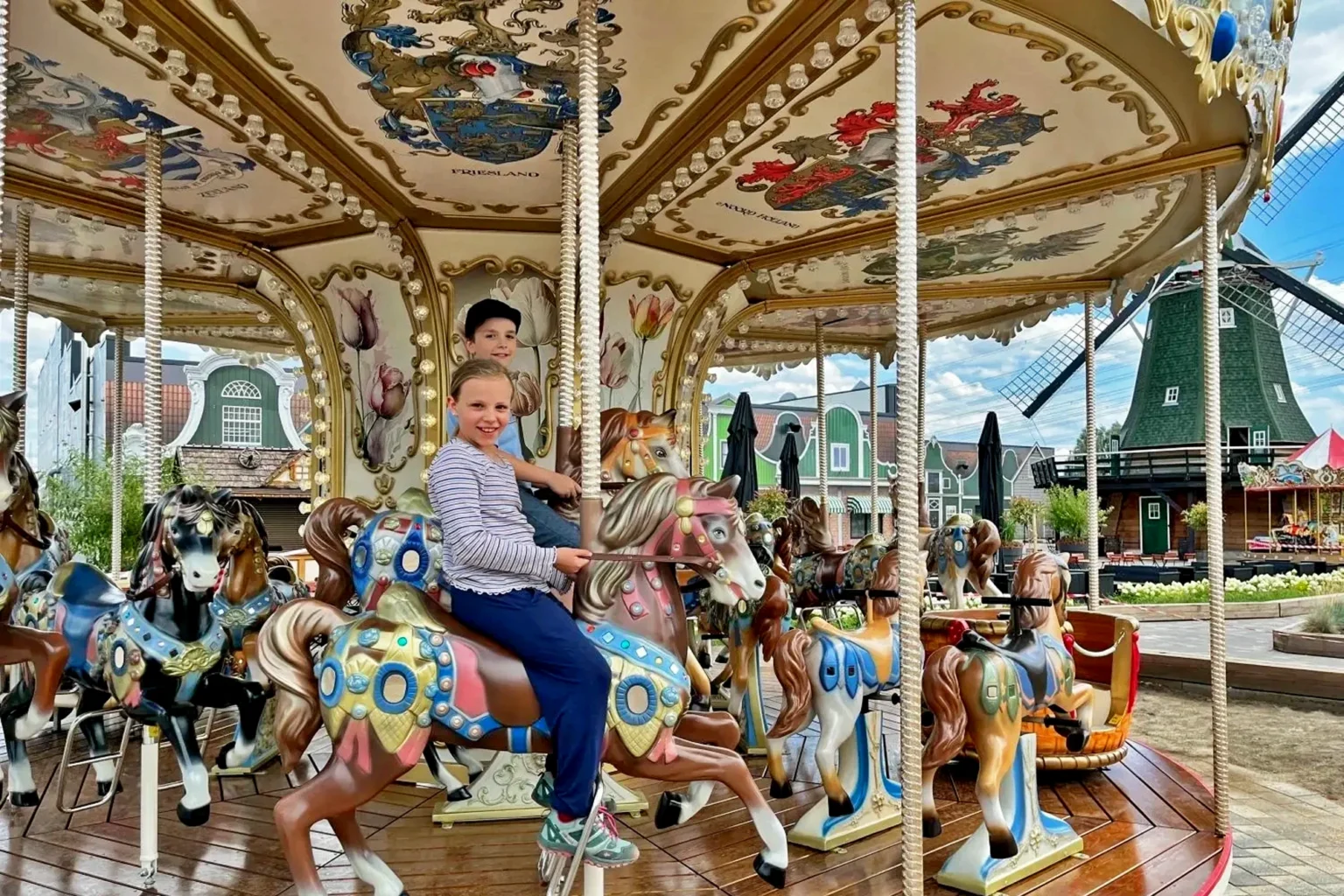 7m Carousel – 26 Seat Amusement Park Carousel Manufacturer & Supplier