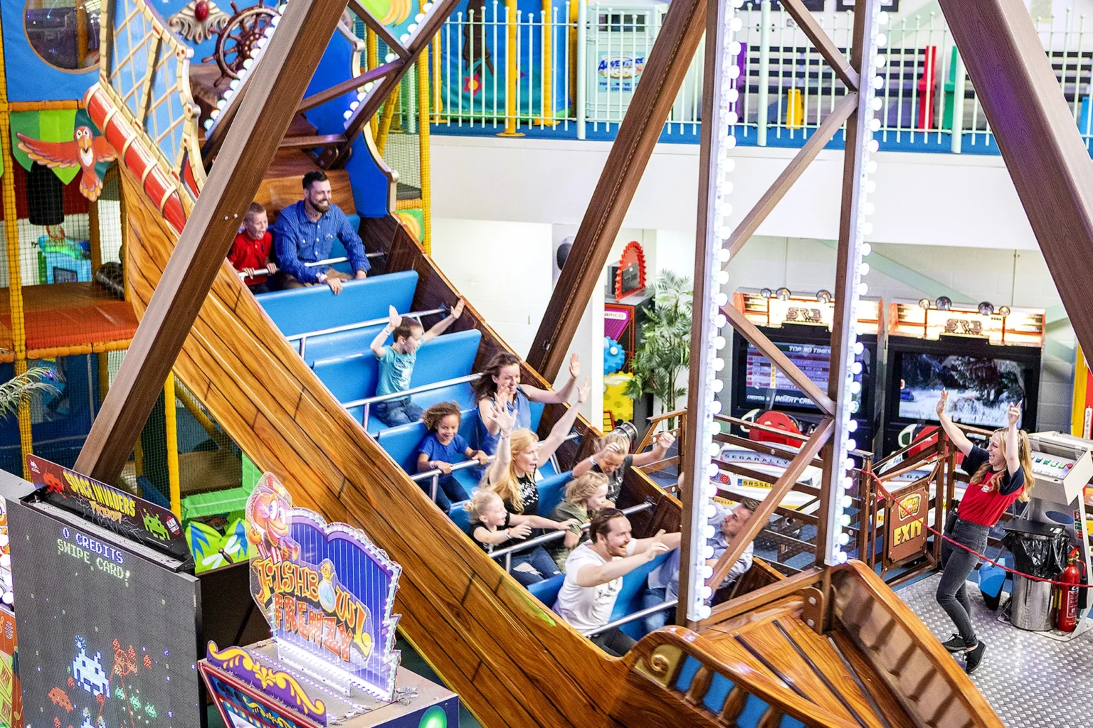 Medium Pirate Ship Ride for sale - indoor swinging viking ship ride