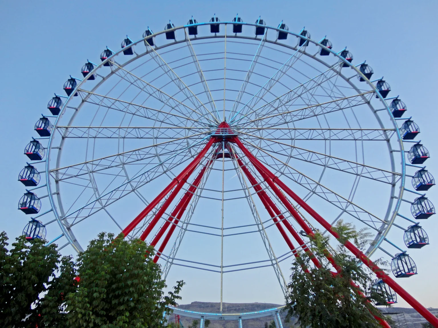 55M Ferris Wheel with 40 cabins - large observation wheel for family entertainment