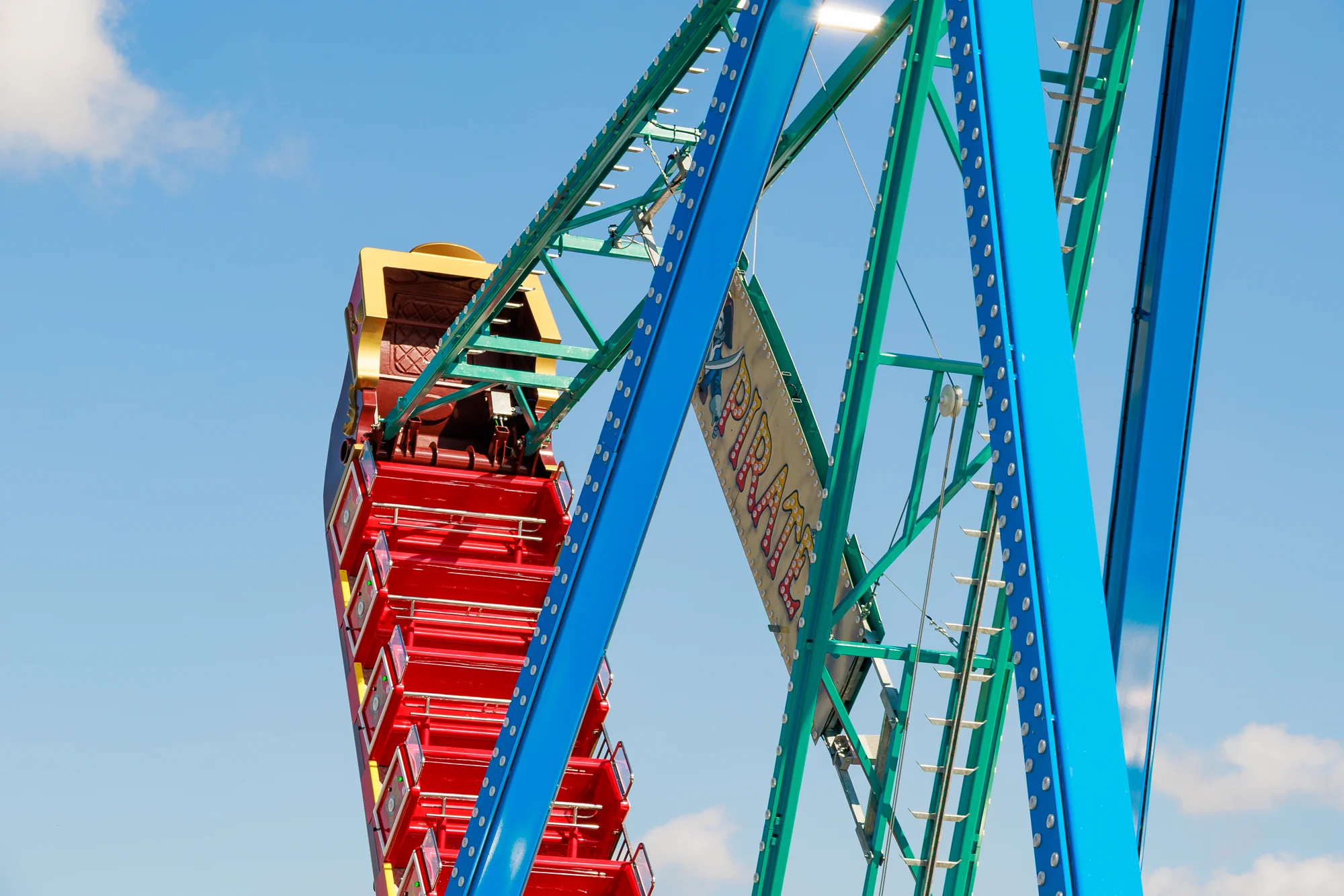 Trailer mounted pirate ship ride full installation view - mobile large amusement equipment