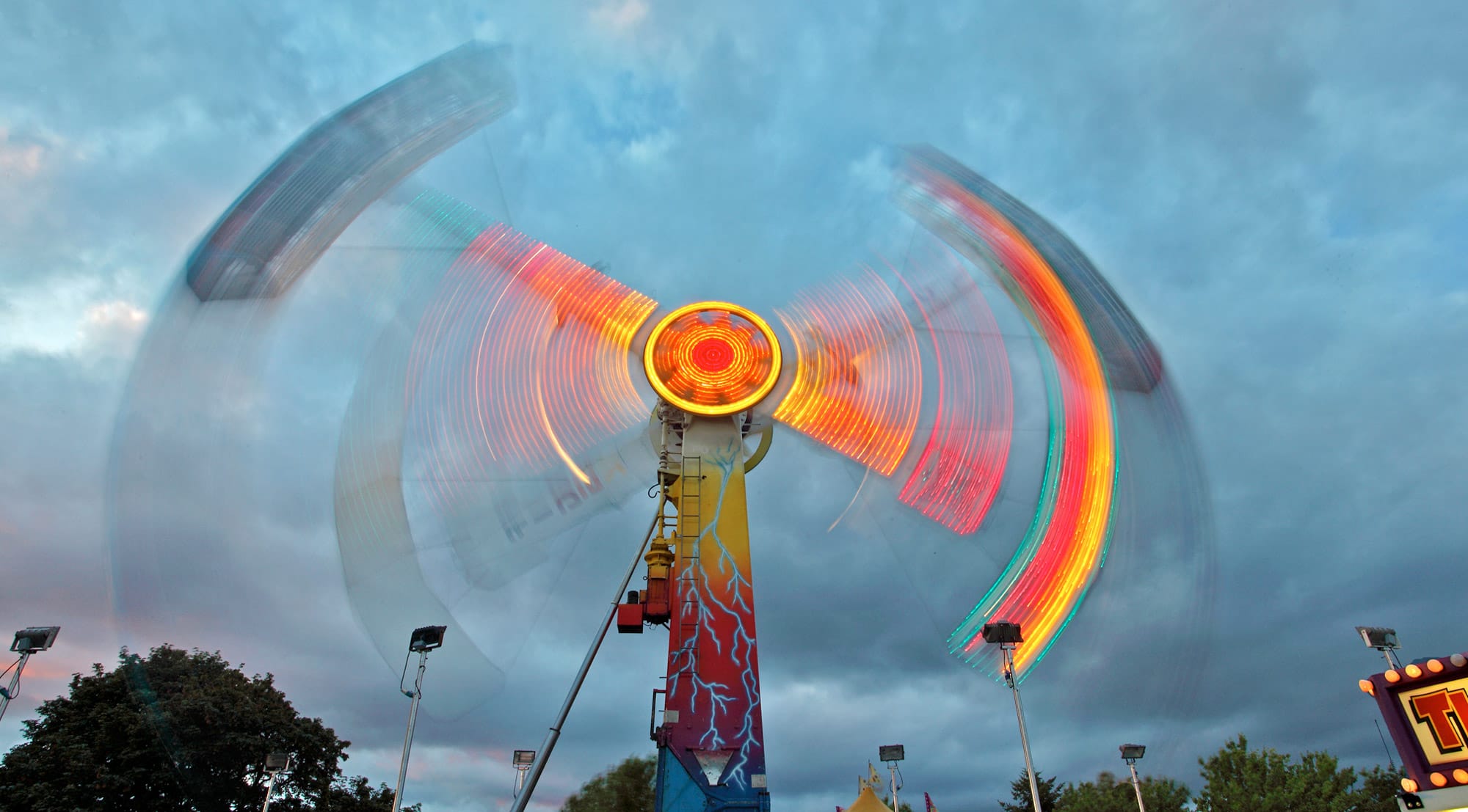 Saturno Kamikaze ride for sale – full view of double arm structure