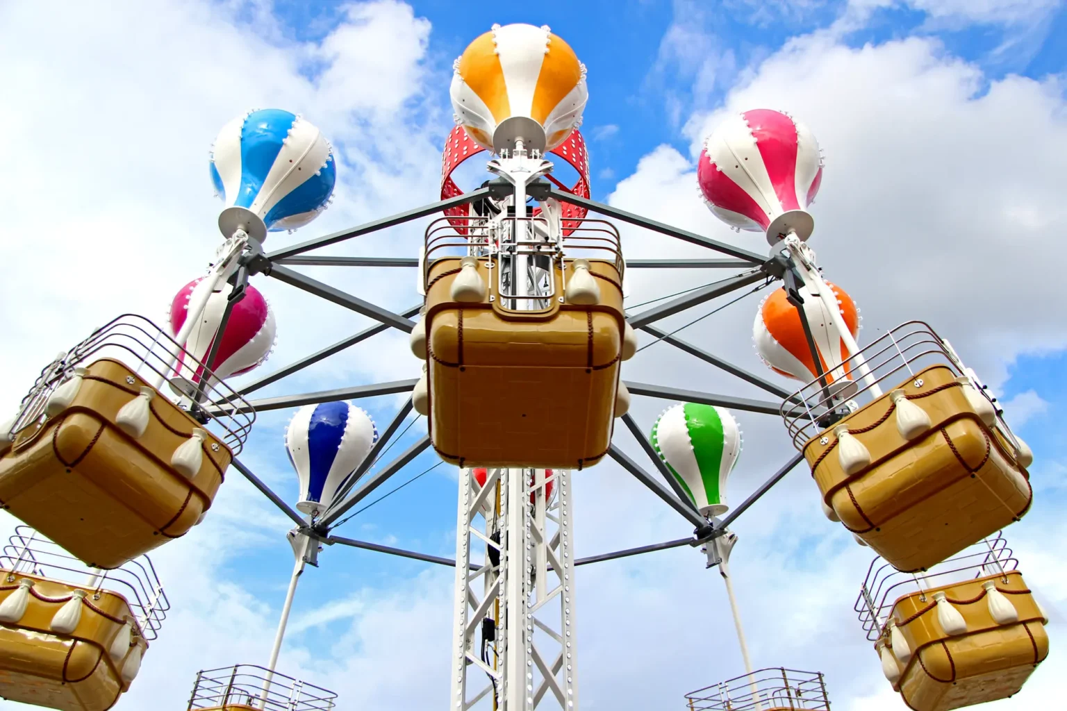 AIR BALLOON 10M – 24/32 Seat Hot Air Balloon Ride