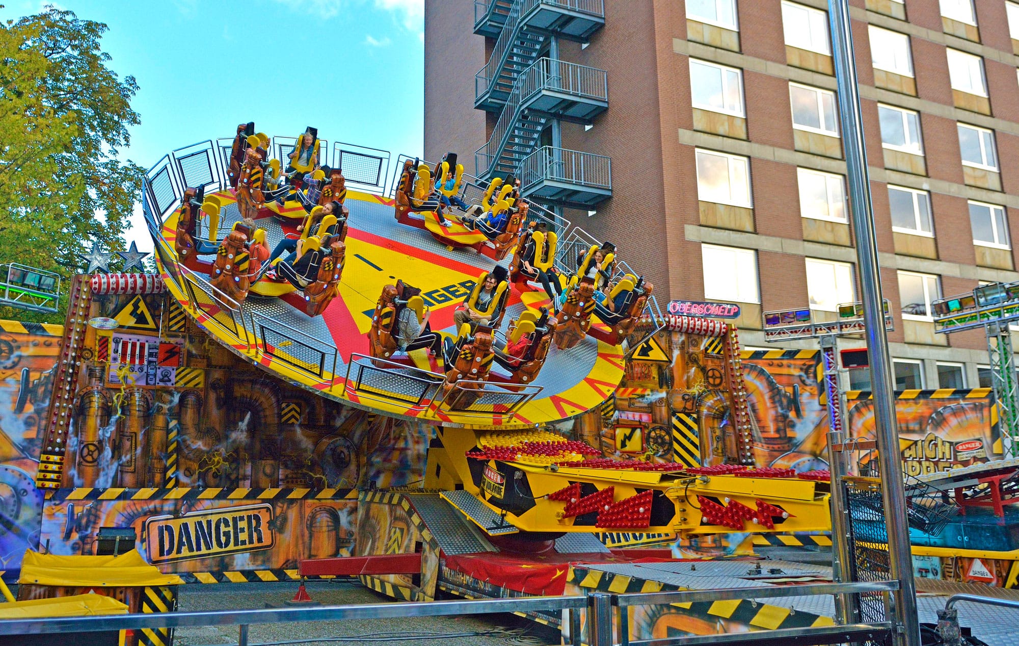 Techno Power thrill ride for sale – rotating amusement ride in operation