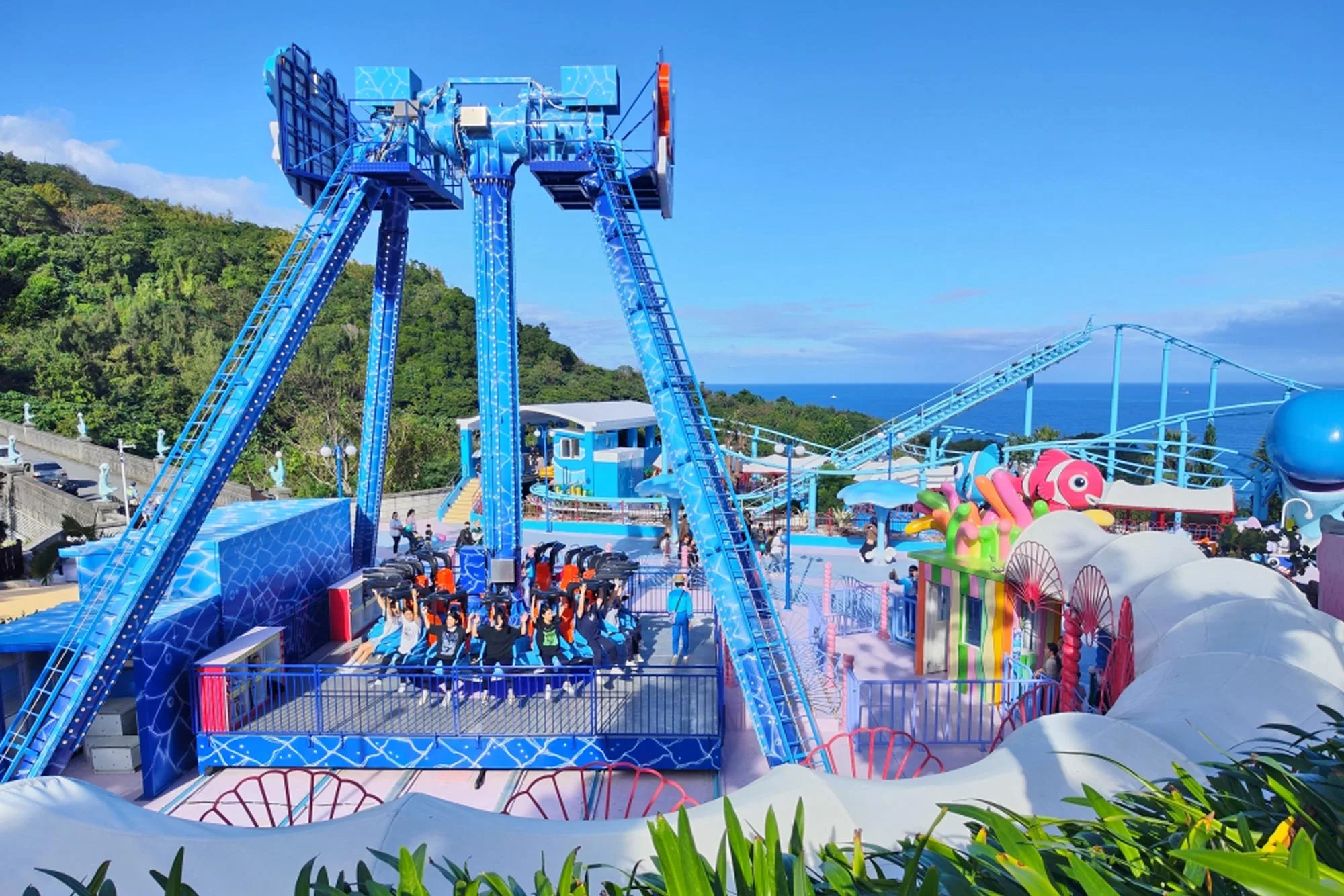 Everything You Need to Know About Pendulum Rides: Price, Care, and Worldwide Records Riders on a pendulum ride soaring high