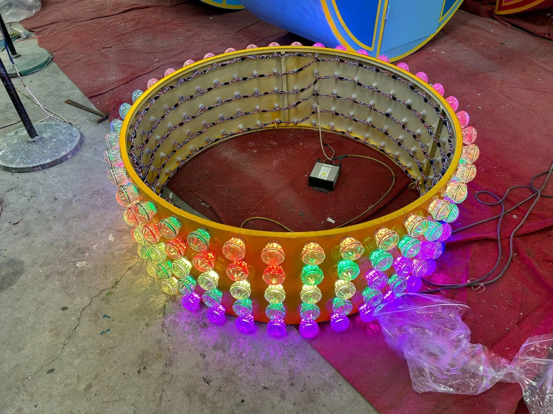 RGB LED light ring on the flying turntable ride